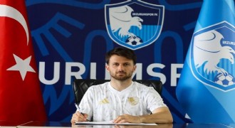 Murat Cem Akpınar Erzurumspor'da kaldı