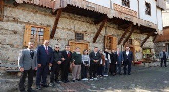 Nurettin Topçu anısına felsefe okulu açıldı