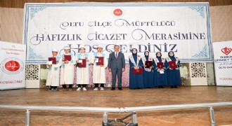 Oltu'da 54 hafız icazet aldı