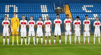 Ömer Arda Kara ilk 11'deydi