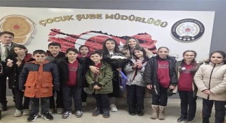 Ortaokul Öğrencilerinden Polis Haftası etkinliği