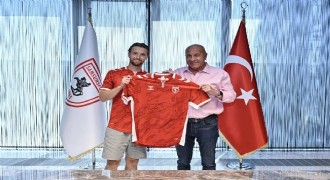 Samsunspor, Elliot Watt’ı 4 yıllığına kadrosuna kattı