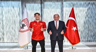 Samsunspor, stoper Drapinski ile 5 yıllık sözleşme imzaladı