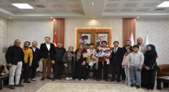 Söğütlü ve Dur'a çoşkulu karşılama