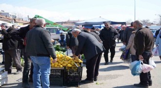 Ticaret satış hacmi yıllık yüzde 4,5 azaldı