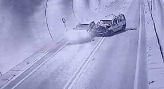 Tünel kazası kameralara yansıdı