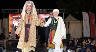 Türk Dünyasının motifleri podyuma taşındı