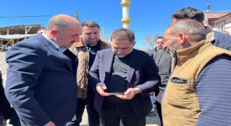 Uçar sahada, talepleri dinliyor