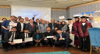 Uluslararası öğrenciler vatanlarına uğurlandı