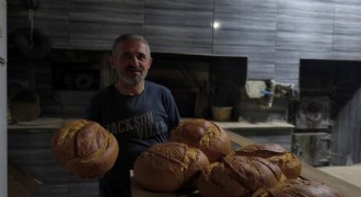 Uzundere'de ata tohumundan ekmek üretimi