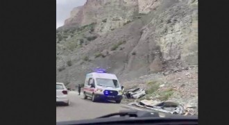 Uzundere yolunda feci kaza: 2 ölü, 2 yaralı