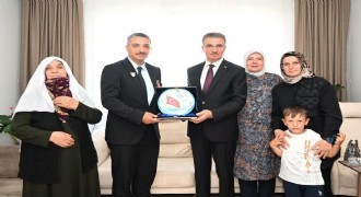 Valilikten Şehit ve Gazi Ailelerine ziyaret etkinliği